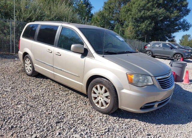 2012 CHRYSLER Town and Country