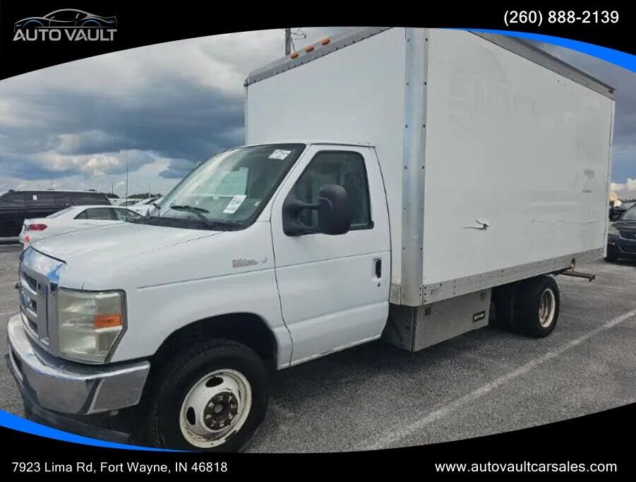 2013 FORD E-350