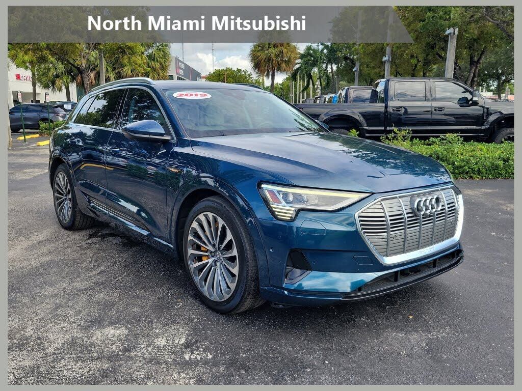 2019 AUDI e-tron
