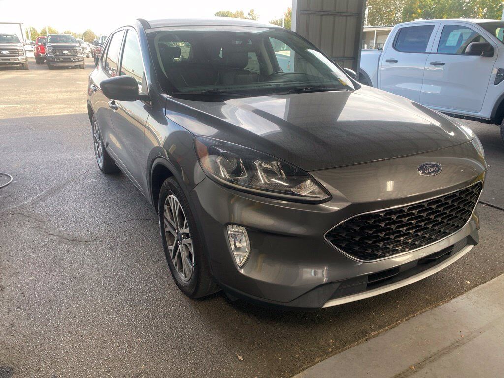 2022 FORD Escape