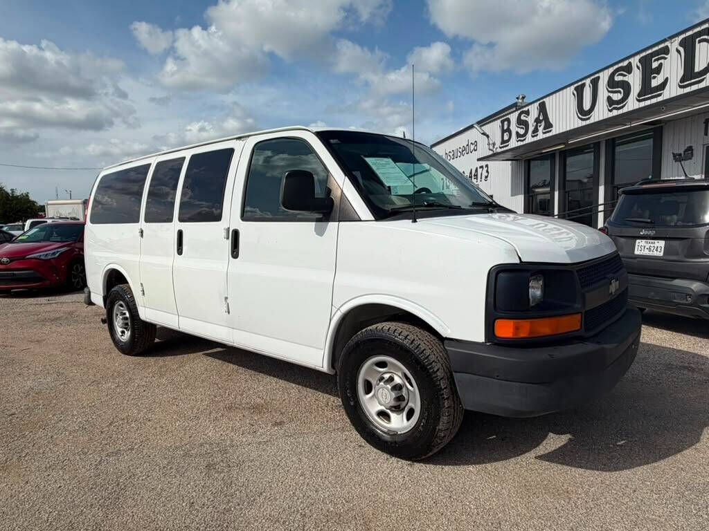 2011 CHEVROLET Express