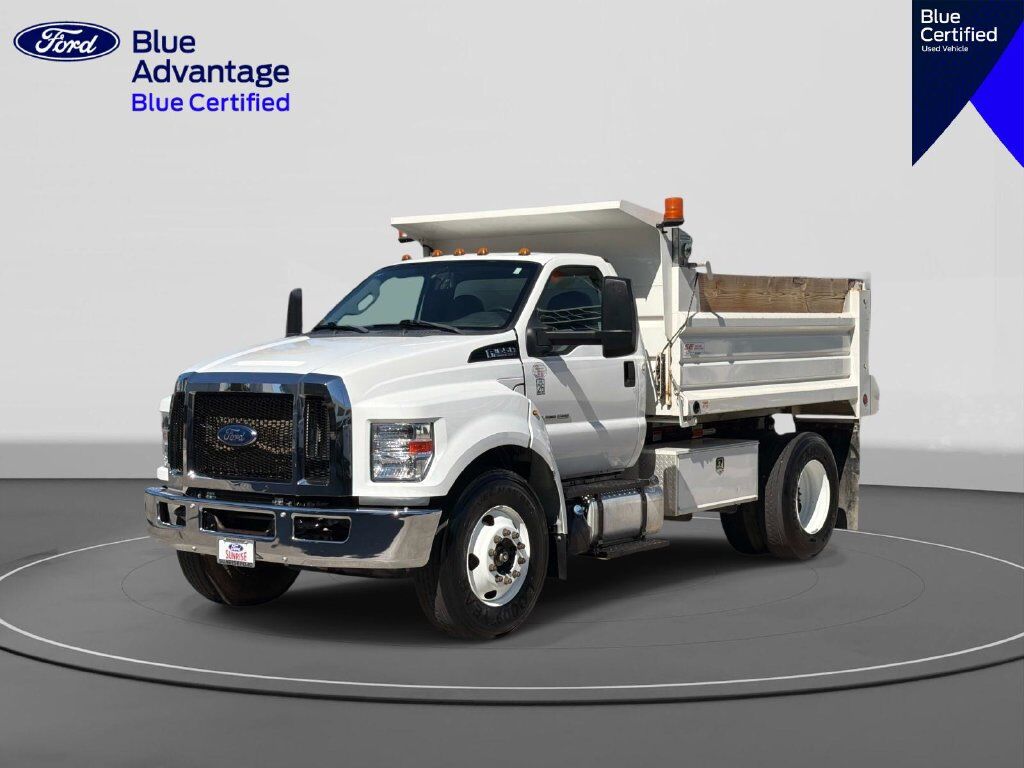 2022 FORD F-650