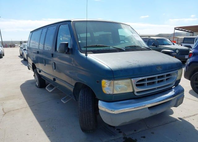 2001 FORD E-350