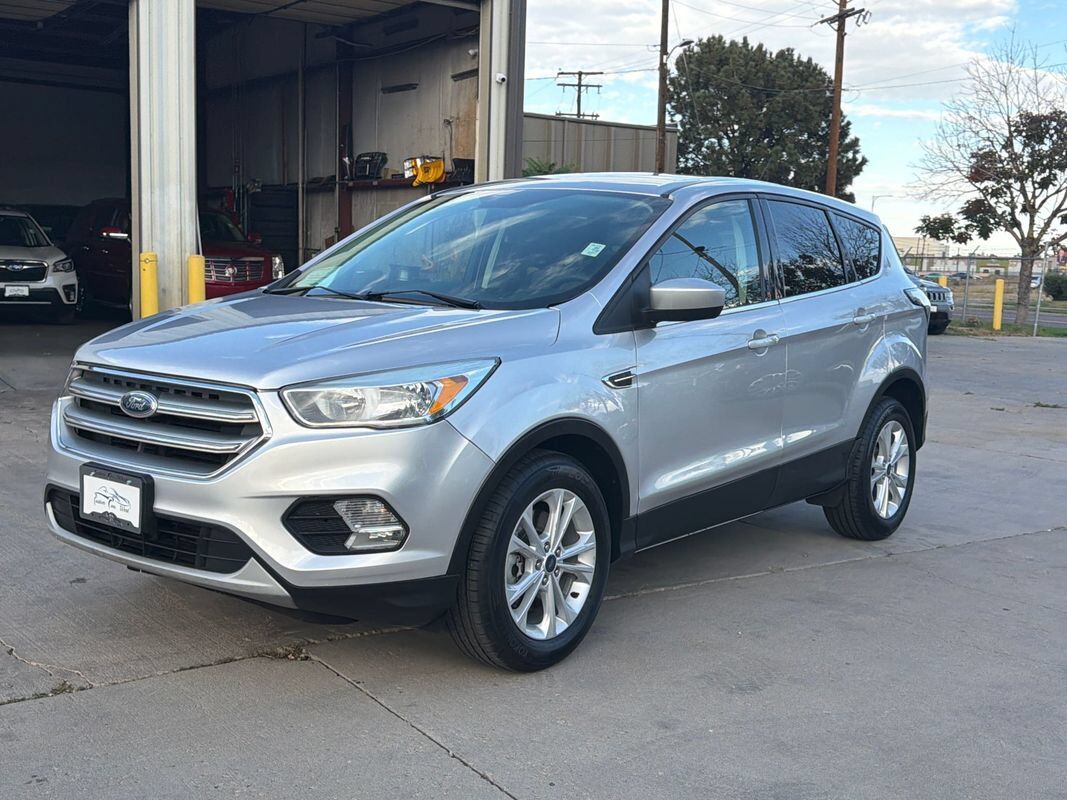 2017 FORD Escape