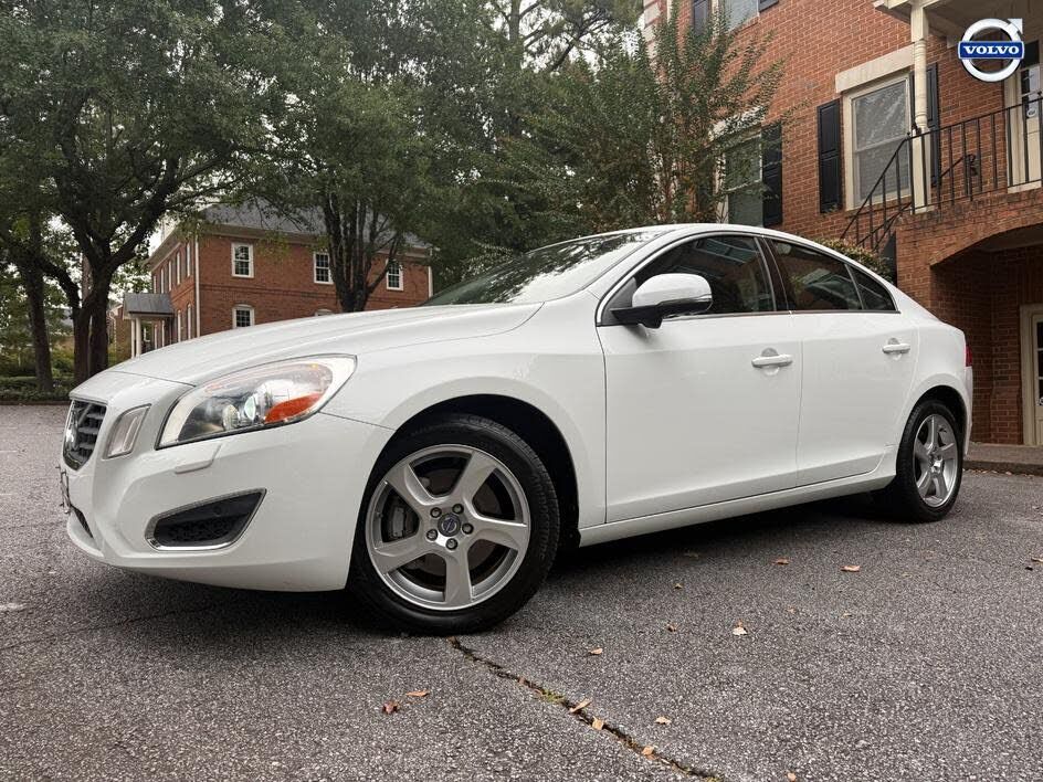 2013 VOLVO S60