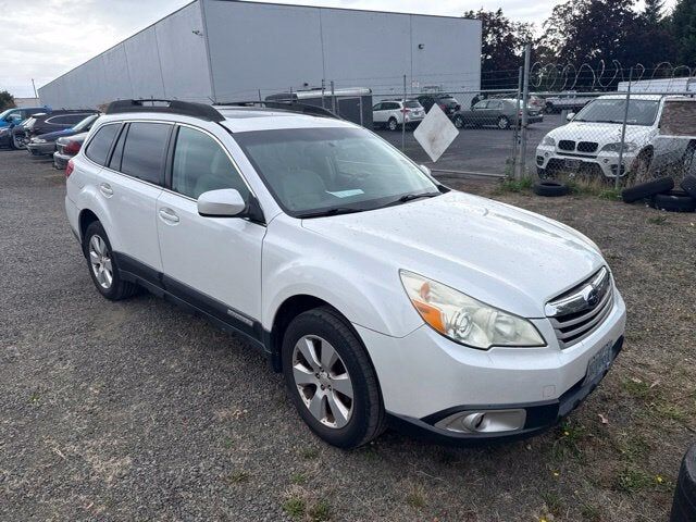 2011 SUBARU Outback