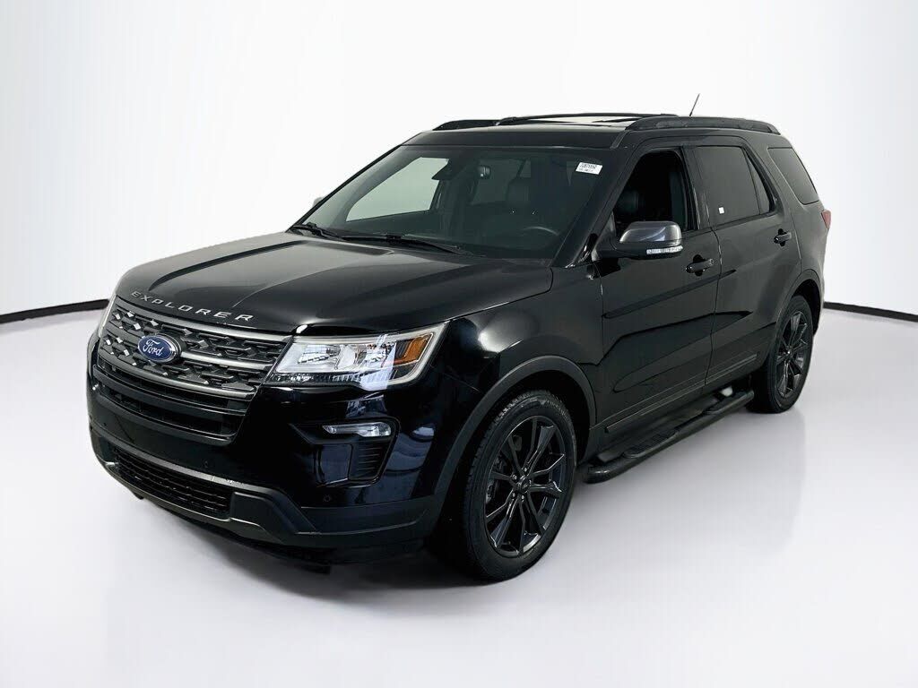 2018 FORD Explorer