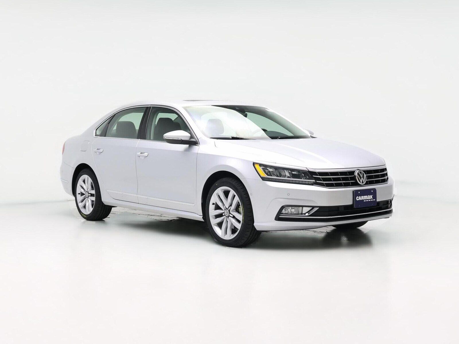 2016 VOLKSWAGEN Passat