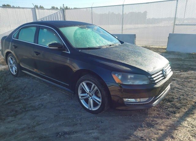 2014 VOLKSWAGEN Passat