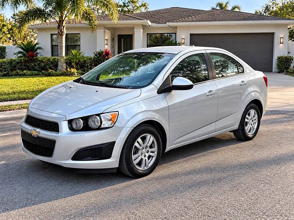2013 CHEVROLET Sonic