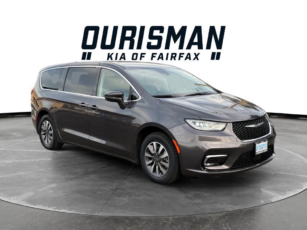2022 CHRYSLER Pacifica