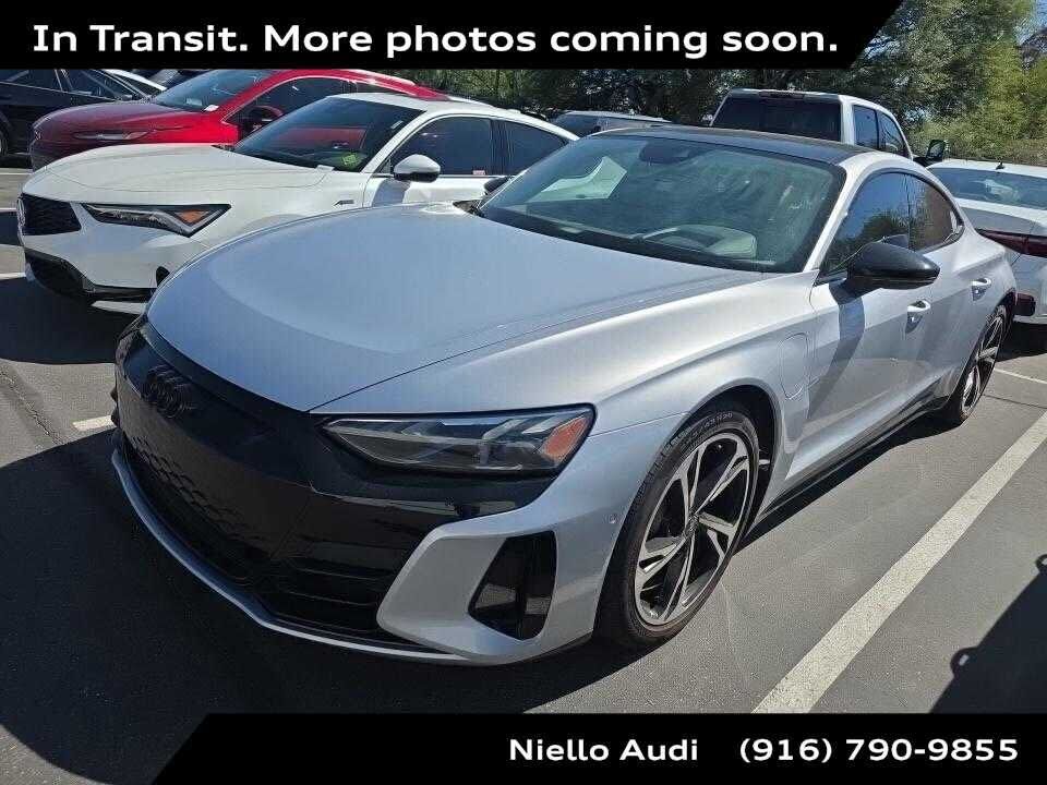 2022 AUDI e-tron
