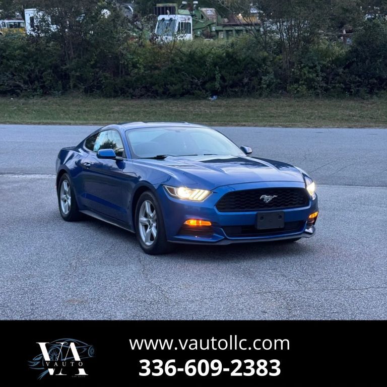 2017 FORD Mustang