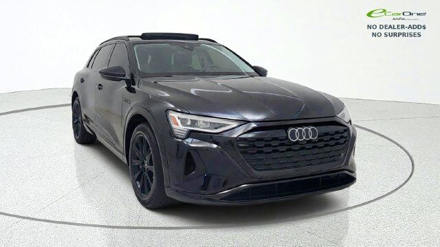 2024 AUDI Q8