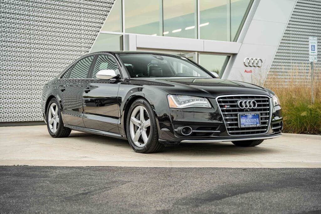 2014 AUDI S8