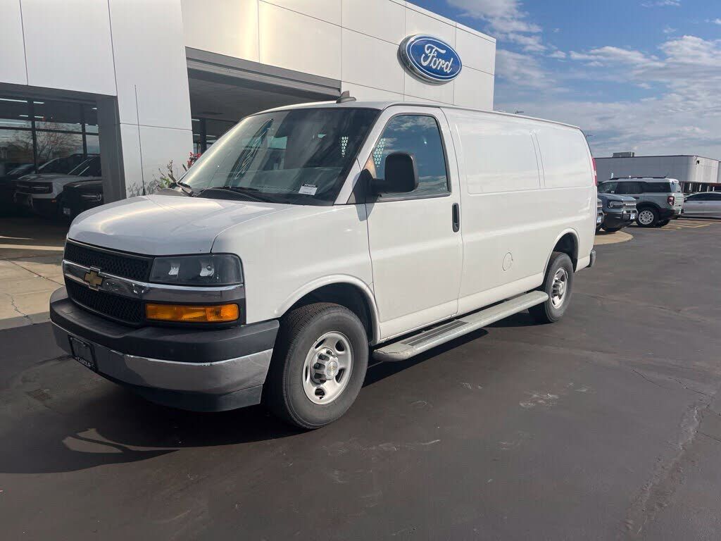 2023 CHEVROLET Express