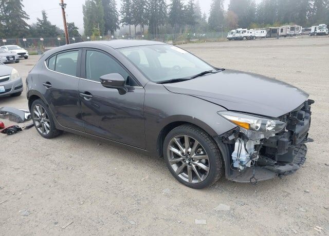 2018 MAZDA Mazda3