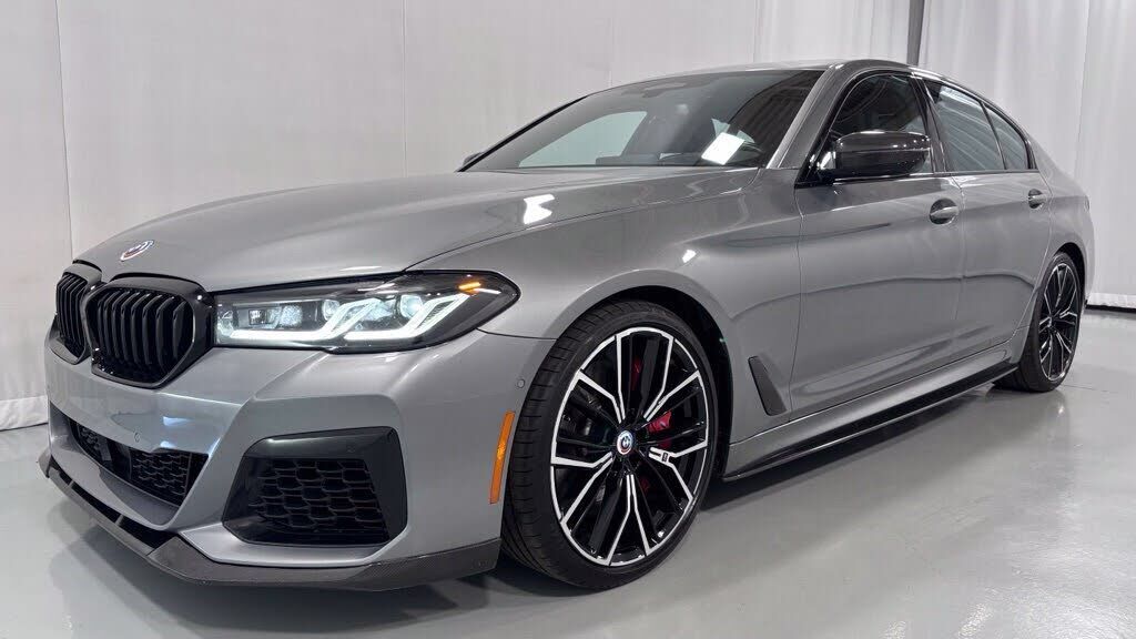 2023 BMW M5