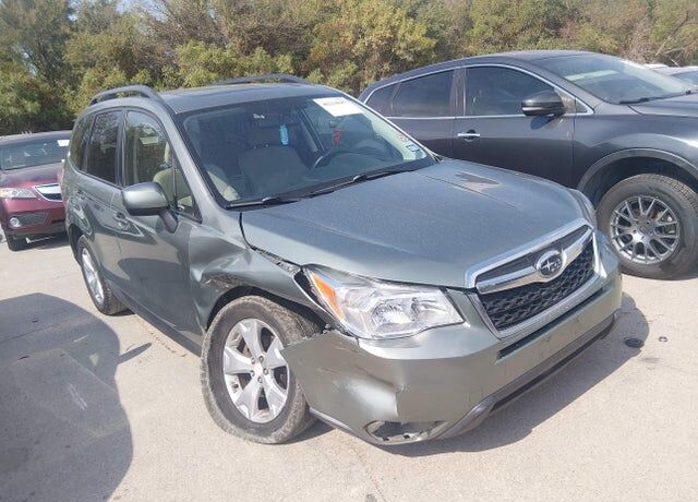 2015 SUBARU Forester
