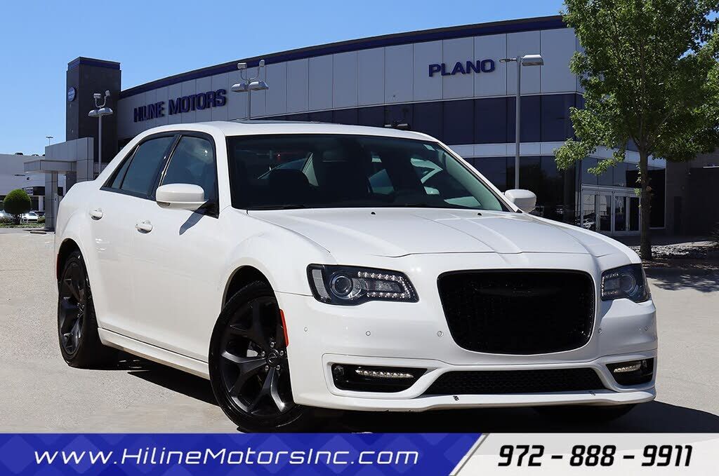 2021 CHRYSLER 300