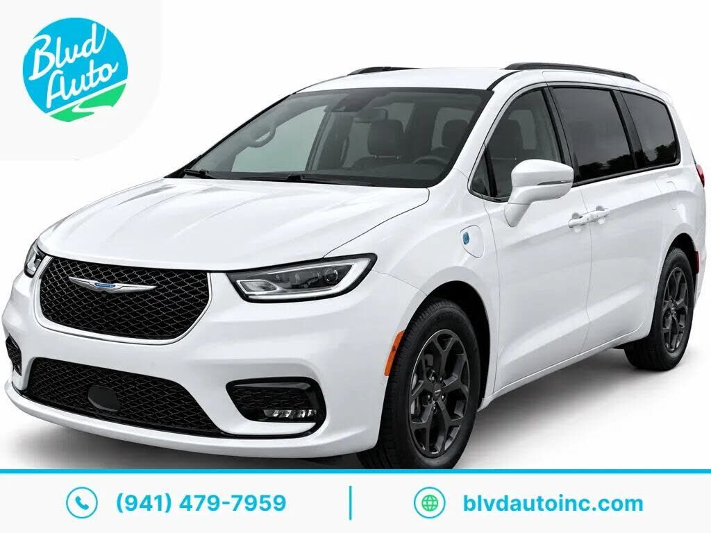 2022 CHRYSLER Pacifica