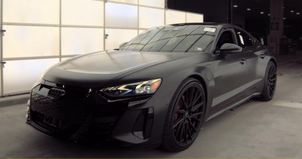 2022 AUDI e-tron