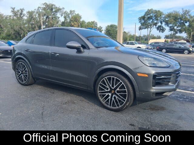 2024 PORSCHE Cayenne