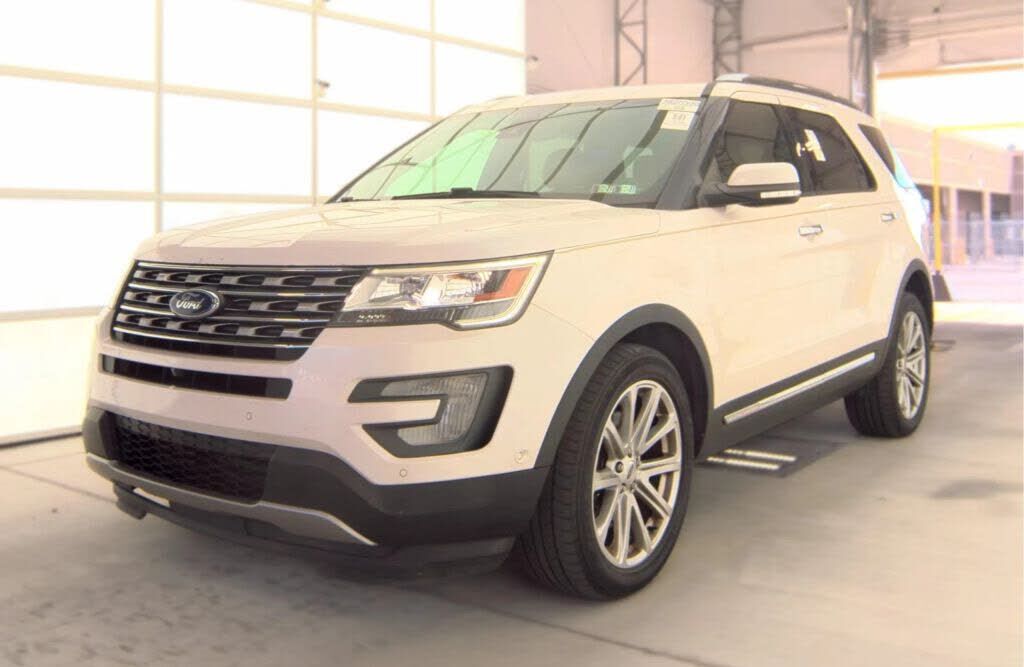 2017 FORD Explorer