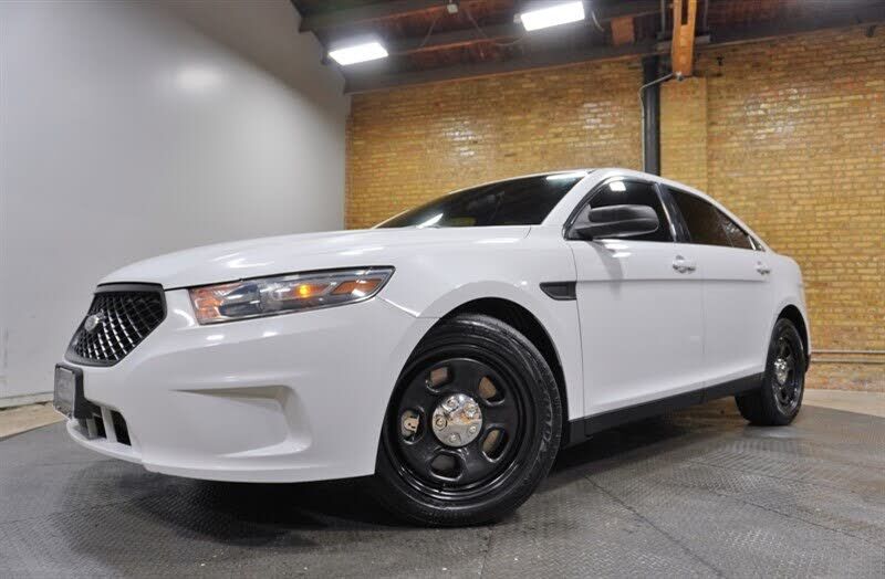 2013 FORD Taurus
