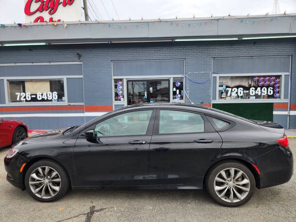 2016 CHRYSLER 200