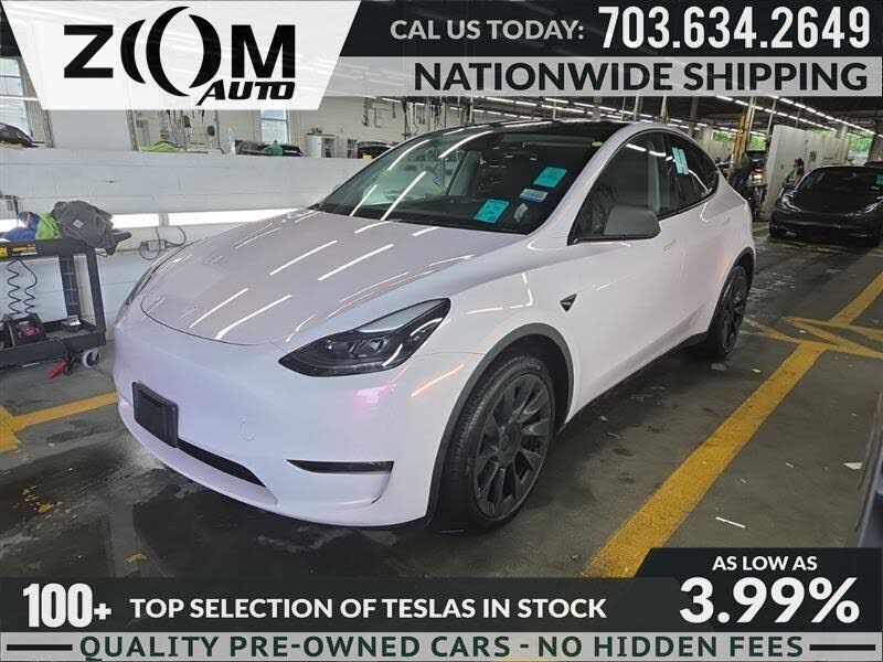 2024 TESLA Model Y