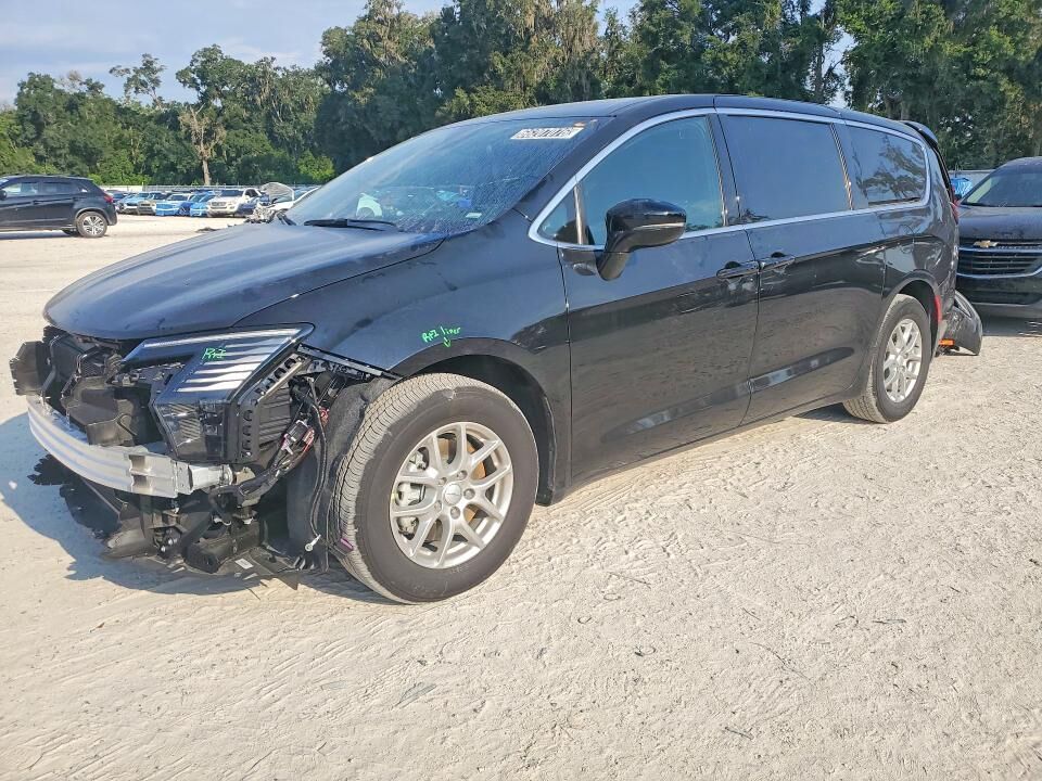 2027 CHRYSLER Pacifica