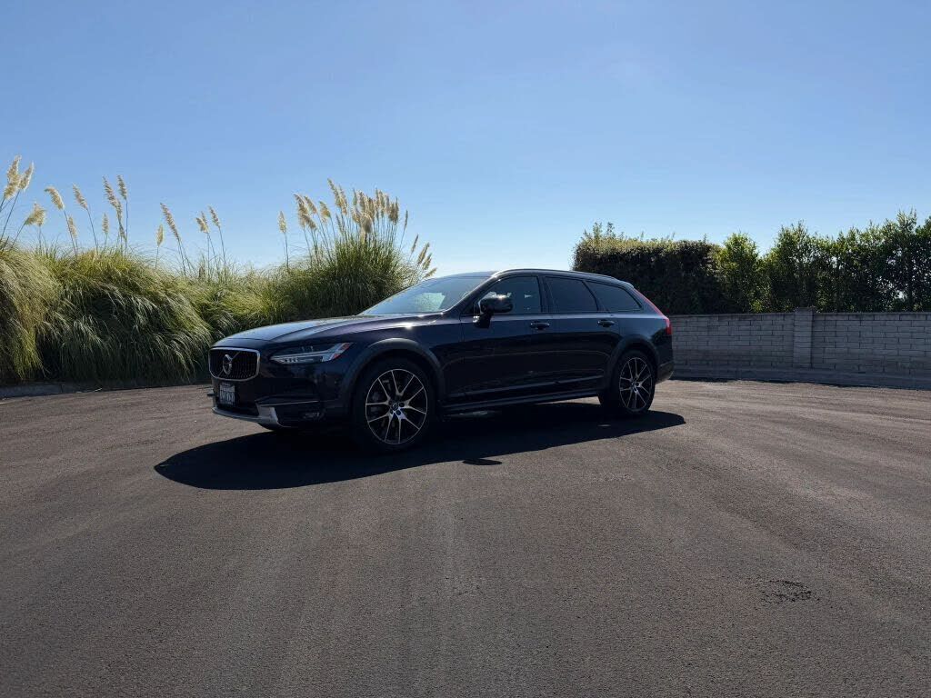 2017 VOLVO V90CC