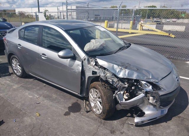 2012 MAZDA Mazda3