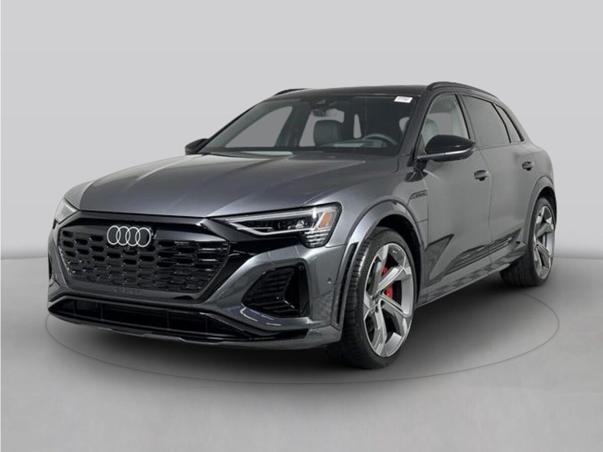 2024 AUDI SQ8