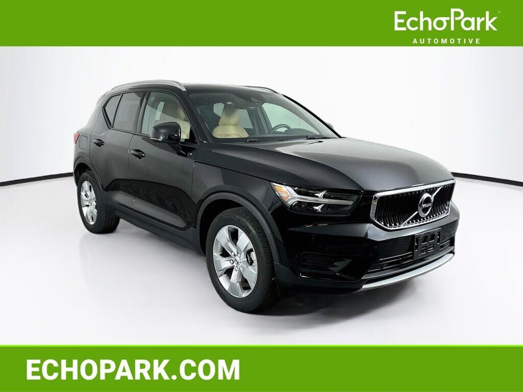 2020 VOLVO XC40