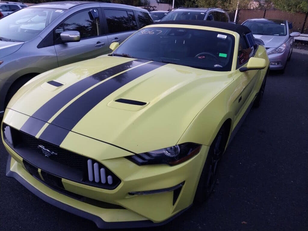 2021 FORD Mustang
