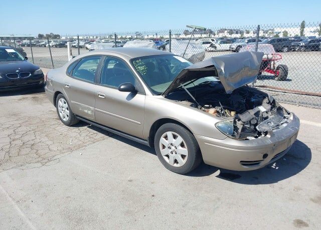 2005 FORD Taurus