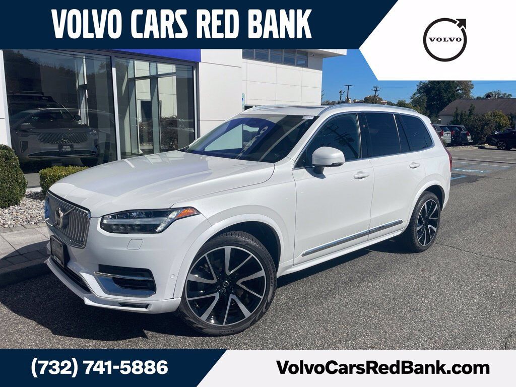 2023 VOLVO XC90