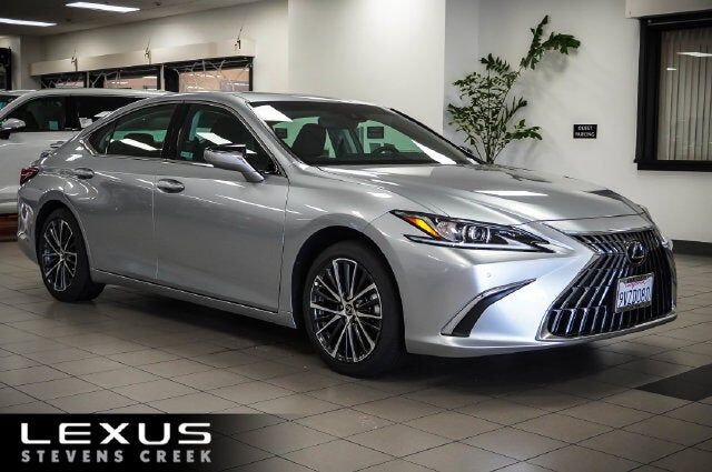 2025 LEXUS ES
