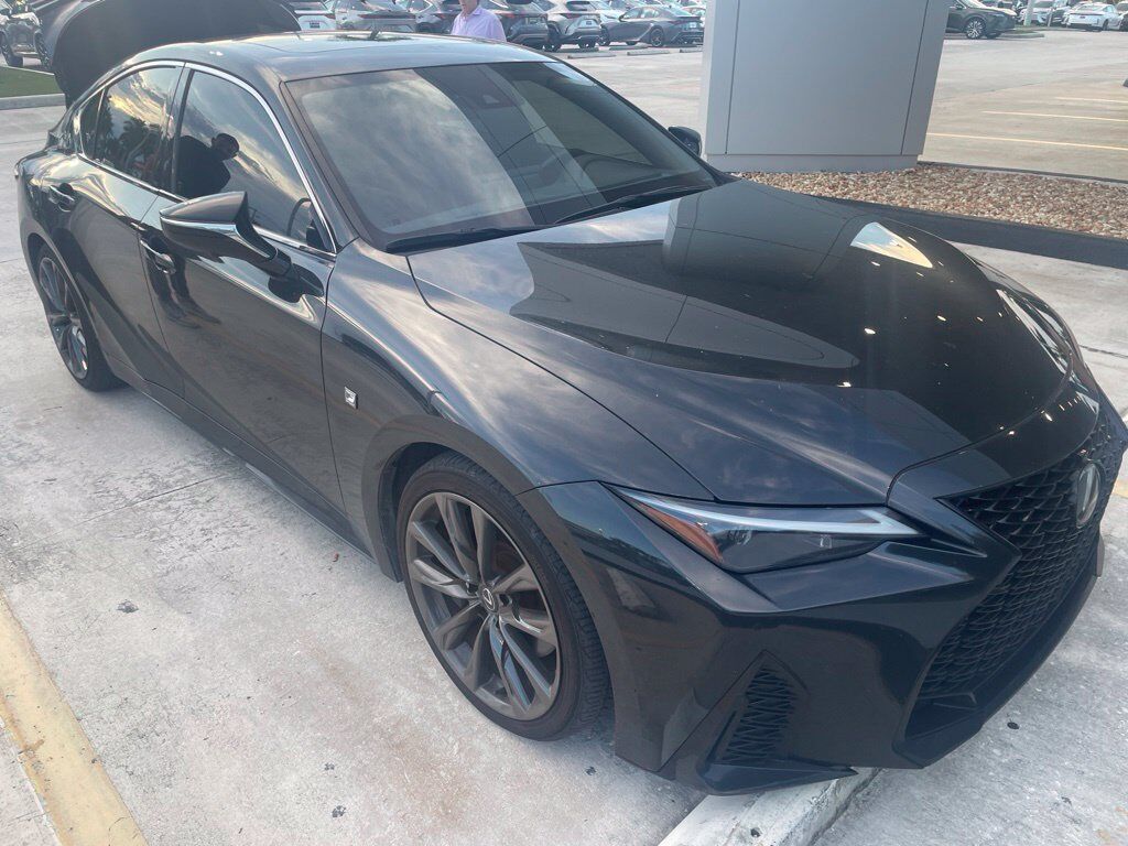 2023 LEXUS IS