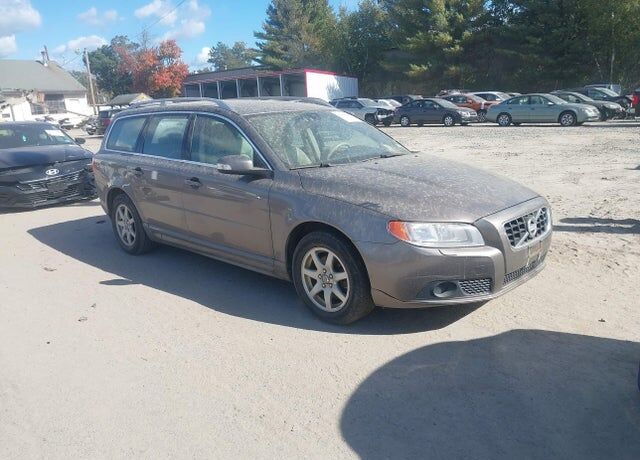 2010 VOLVO V70