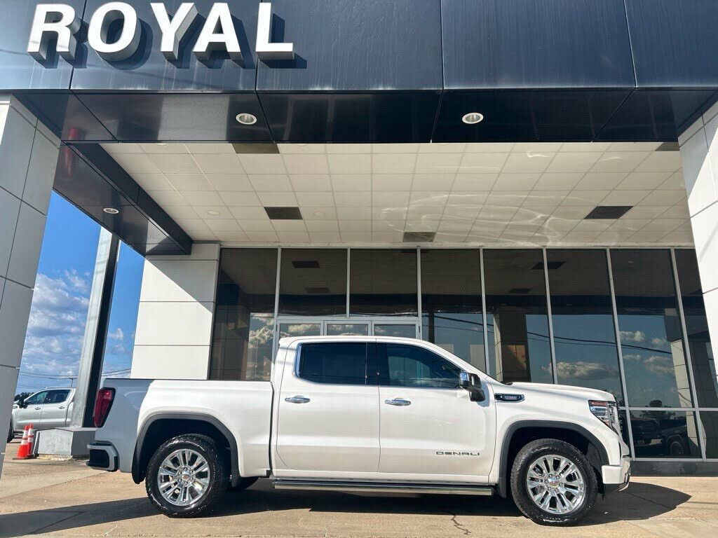 2024 GMC Sierra