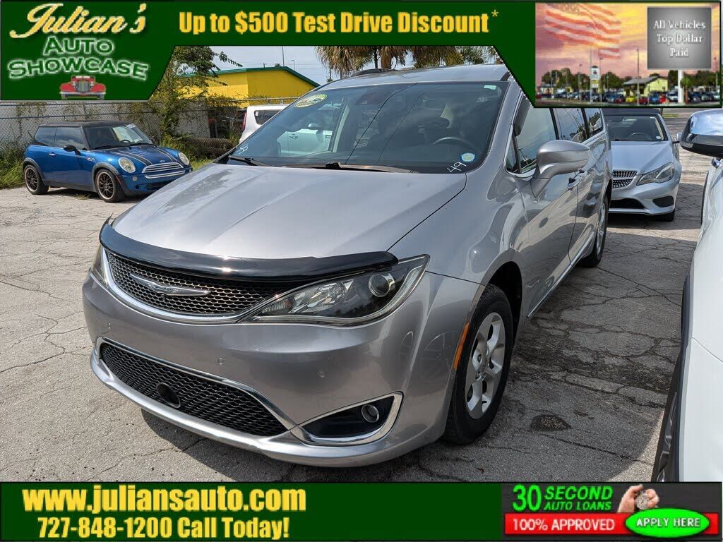 2017 CHRYSLER Pacifica