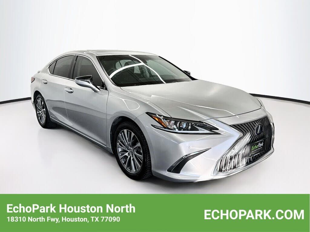 2019 LEXUS ES