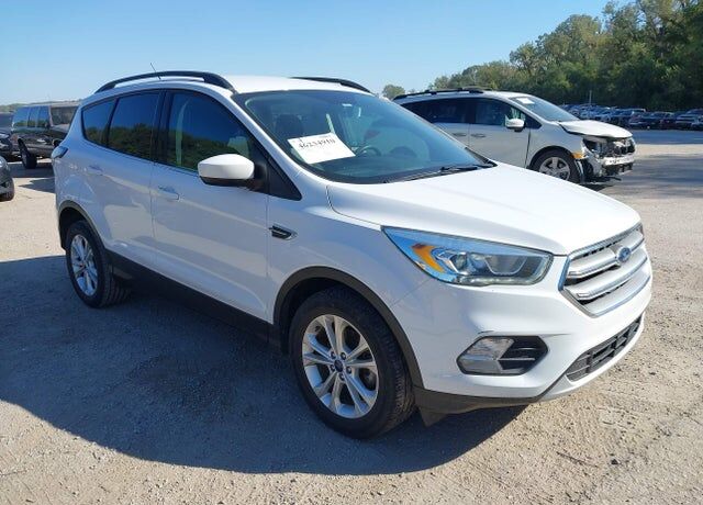 2017 FORD Escape