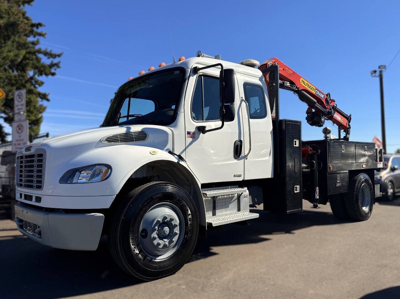 2008 FREIGHTLINER M2