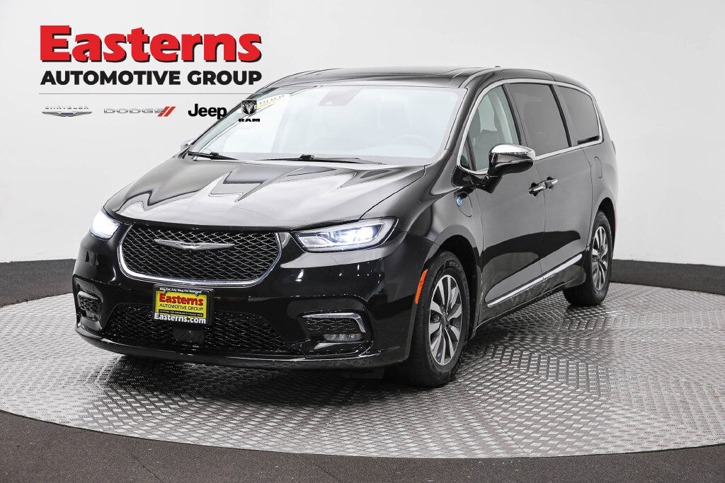 2023 CHRYSLER Pacifica