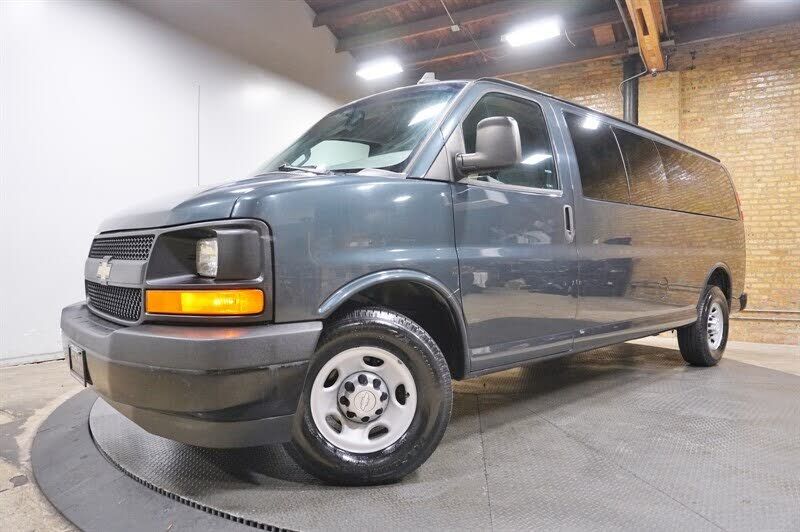 2017 CHEVROLET Express