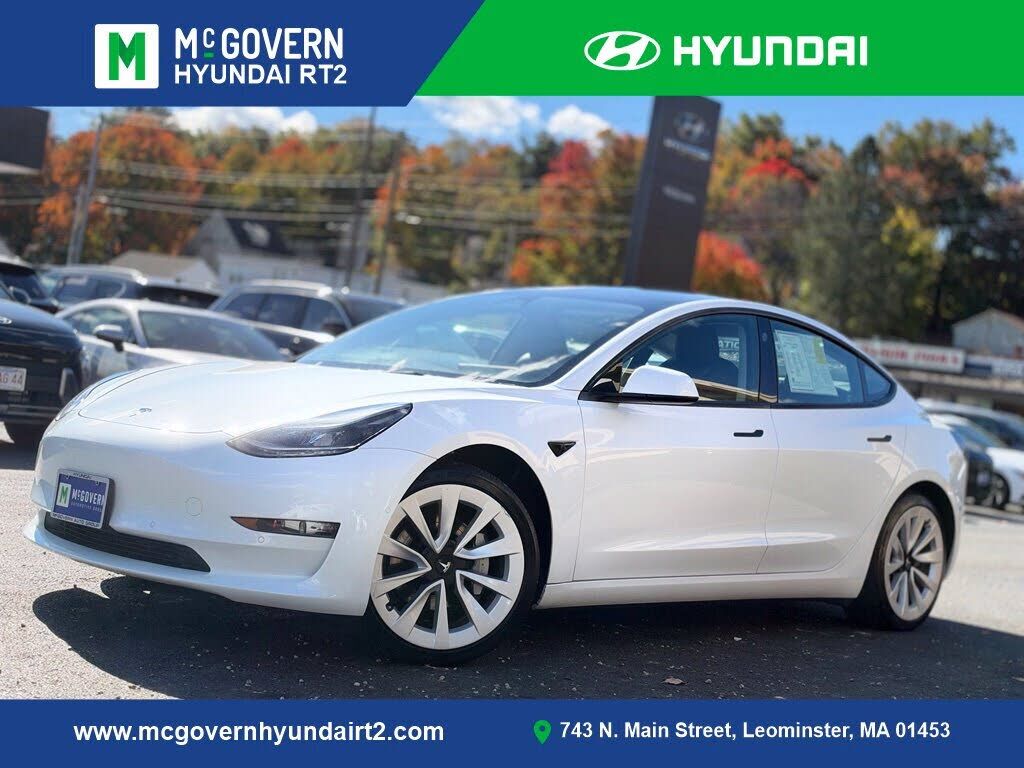 2022 TESLA Model 3